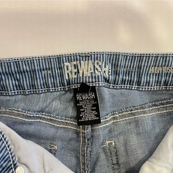 Rewash High Rise Distressed Two Toned Denim Jean Shorts Size 3/26 - Picture 5 of 7